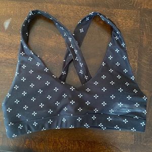 Sarah’s Day x White Fox sports bra, size medium.